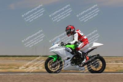 media/Jul-22-2022-TrackDaz (Fri) [[ca4971259a]]/Group B/130pm (Wheelie Bump)/